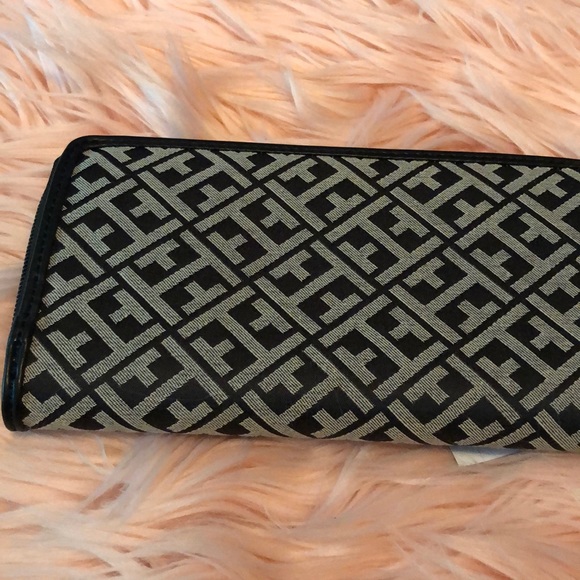 Wallet brand new Tommy Hilfiger